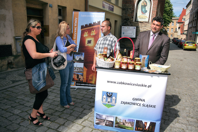 Promocja produktów lokalnych pod Krzywą Wieżą