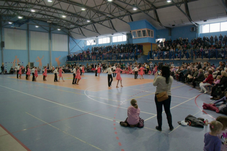 Dziecięce pokazy taneczne z okazji Dnia Babci i Dziadka