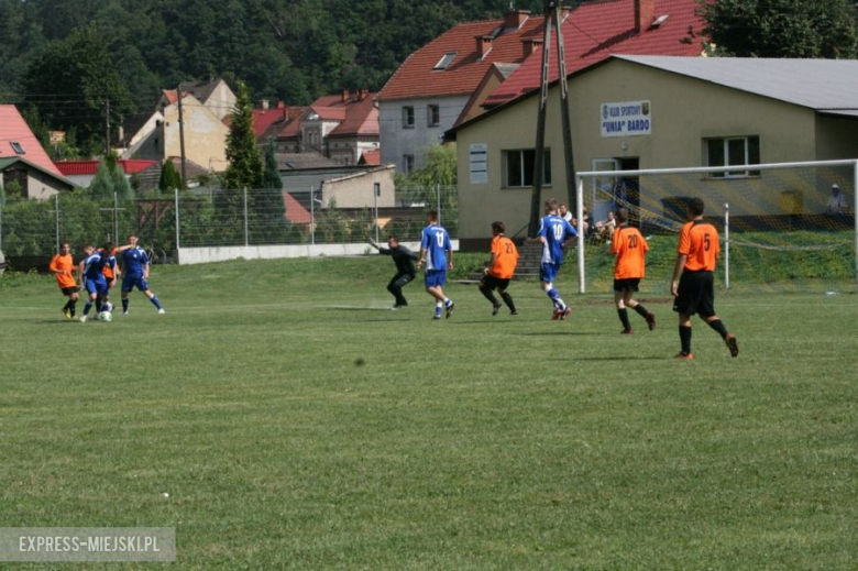 Mecz pomiędzy Unią Bardo, a zespołem z gminy Tarnowo-Podgórne