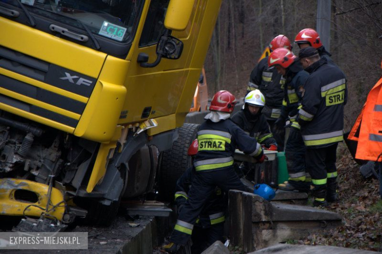 Kraksa na krajowej ósemce w Dębowinie