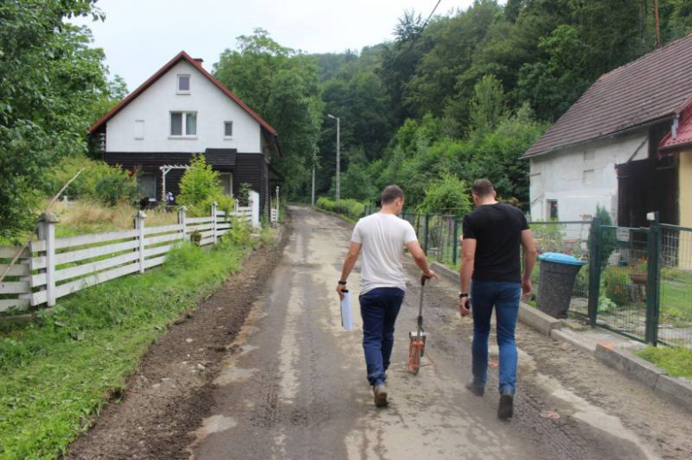 Dobiega końca remont drogi w Jemnej