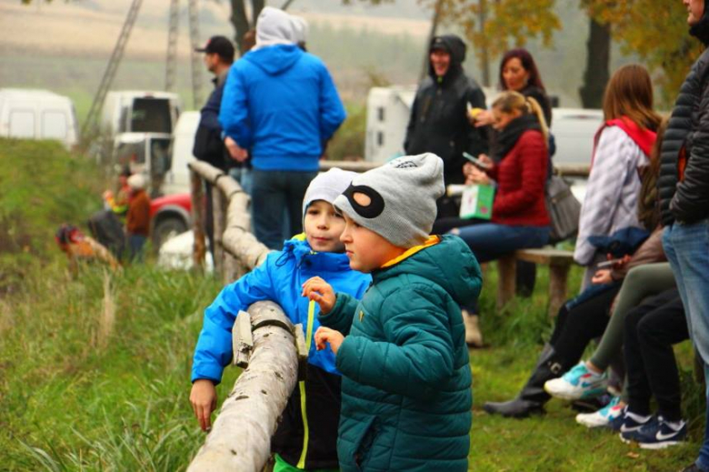 Piknik charytatywny na torze motocrossowym w Ziębicach