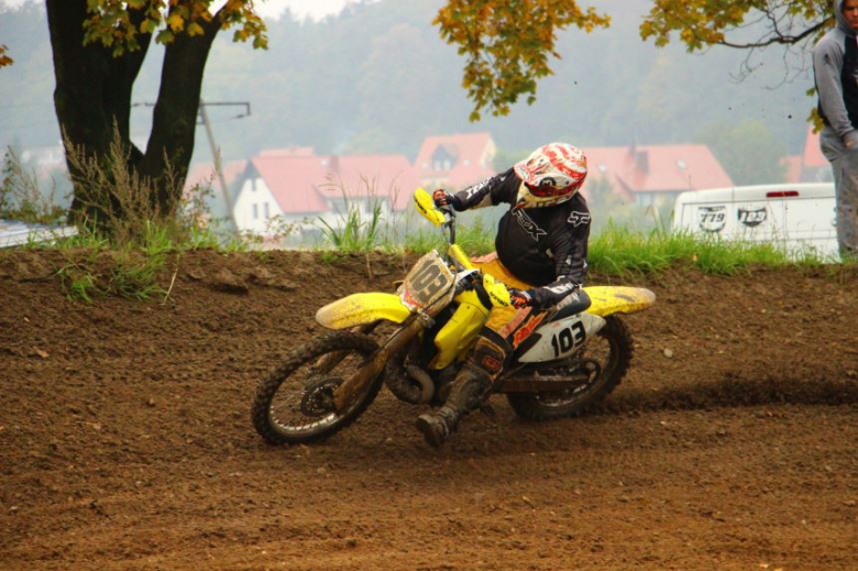 Piknik charytatywny na torze motocrossowym w Ziębicach