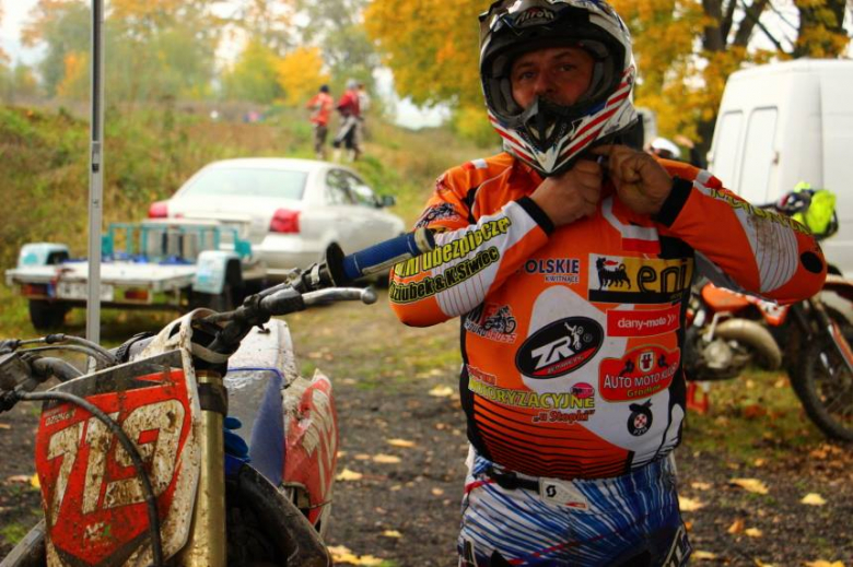 Piknik charytatywny na torze motocrossowym w Ziębicach