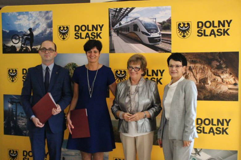 Podpisanie umów w ramach realizacji konkursu „Odnowa Wsi Dolnośląskiej 2017"