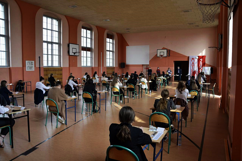 	Ponad 100 maturzystów przystąpiło do egzaminu dojrzałości w ząbkowickim ogólniaku