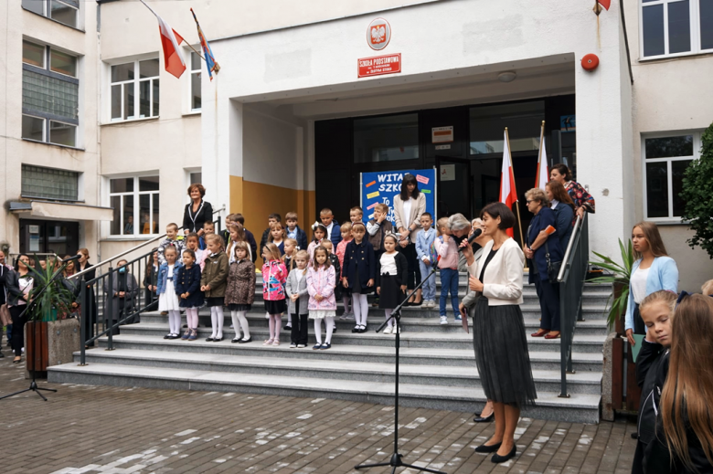 Uroczyste rozpoczęcie roku szkolnego w Szkole Podstawowej w Złotym Stoku