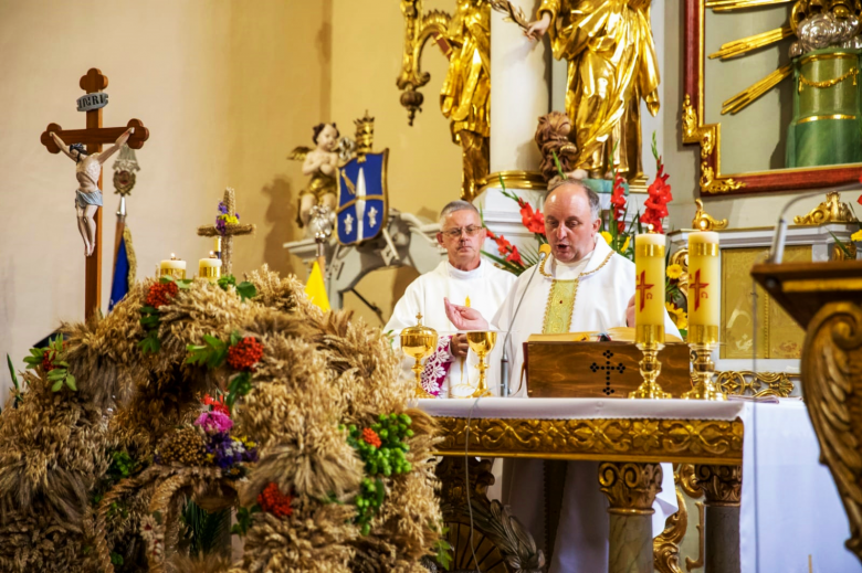 Skromniejsze, ale z nie mniejszym szacunkiem dla pracy rolników. Święto plonów w Budzowie [foto]