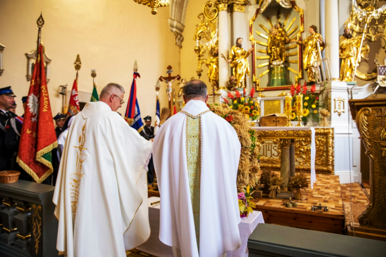 Skromniejsze, ale z nie mniejszym szacunkiem dla pracy rolników. Święto plonów w Budzowie [foto]