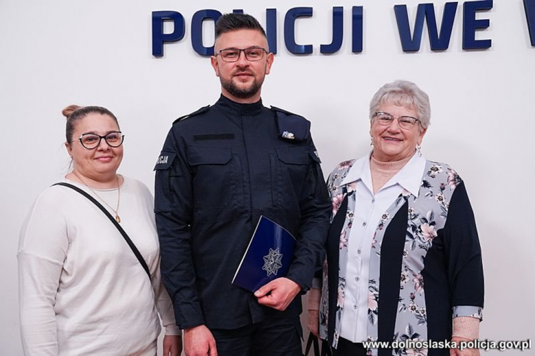 Nowi dolnośląscy policjanci wypowiedzieli słowa roty ślubowania