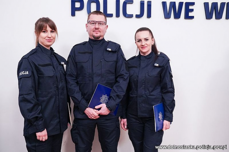 Nowi dolnośląscy policjanci wypowiedzieli słowa roty ślubowania