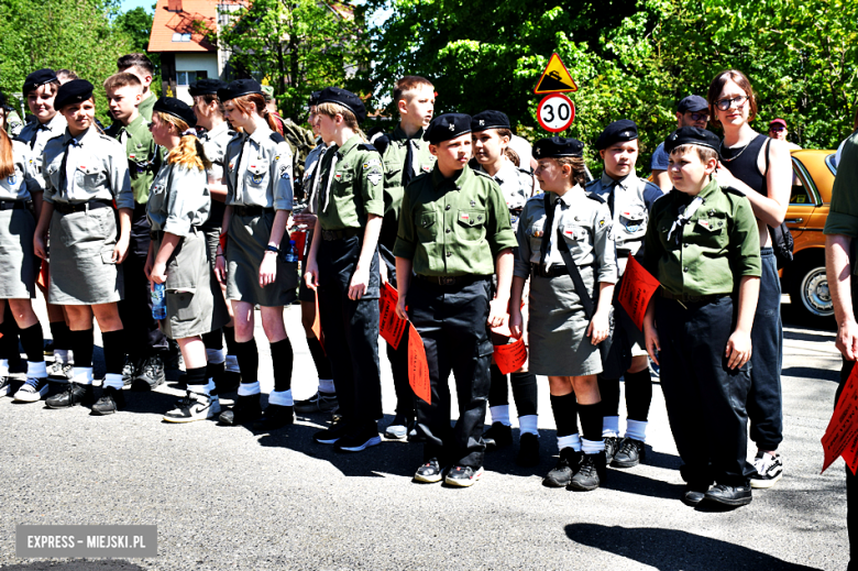 Lud pracujący świętuje. Pierwszomajowy pochód w Srebrnej Górze [foto]