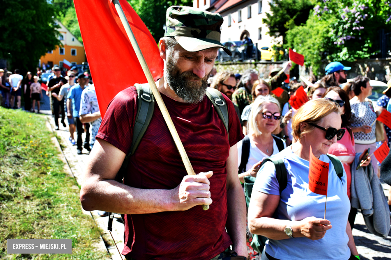 Lud pracujący świętuje. Pierwszomajowy pochód w Srebrnej Górze [foto]