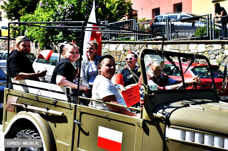 Lud pracujący świętuje. Pierwszomajowy pochód w Srebrnej Górze [foto]