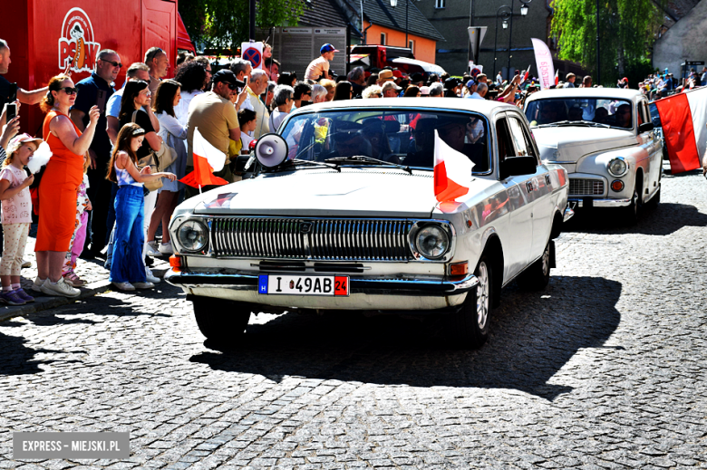 Lud pracujący świętuje. Pierwszomajowy pochód w Srebrnej Górze [foto]