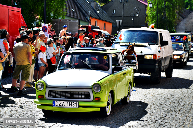 Lud pracujący świętuje. Pierwszomajowy pochód w Srebrnej Górze [foto]