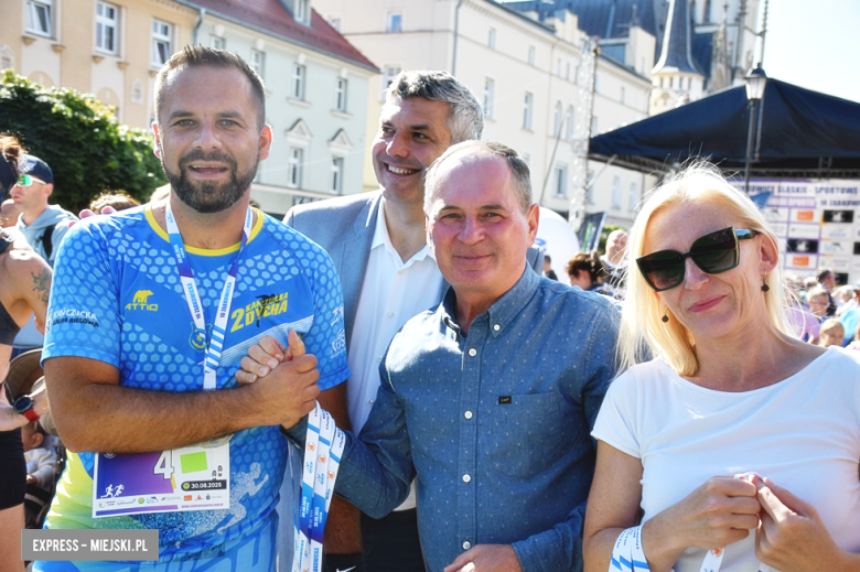 Obcokrajowcy zdominowali 11. edycję Ząbkowickiej Dychy. Na starcie blisko 500 osób [foto]