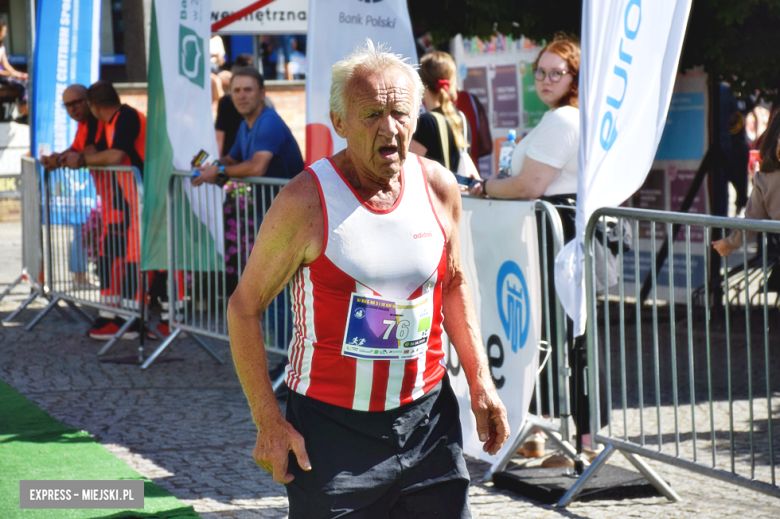 Obcokrajowcy zdominowali 11. edycję Ząbkowickiej Dychy. Na starcie blisko 500 osób [foto]