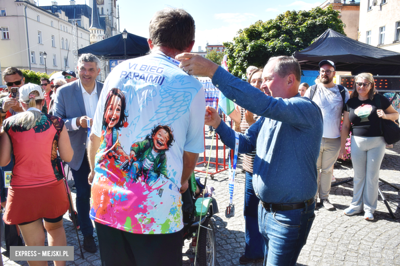 Obcokrajowcy zdominowali 11. edycję Ząbkowickiej Dychy. Na starcie blisko 500 osób [foto]