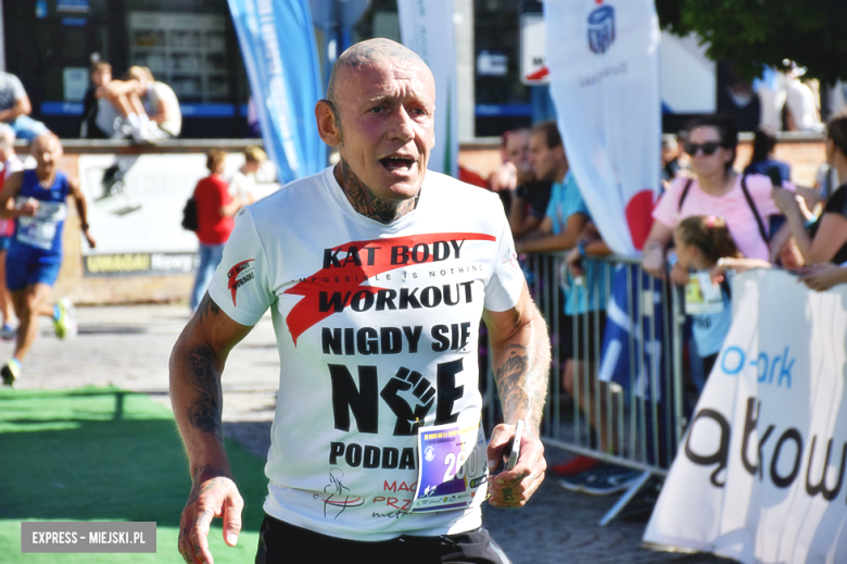 Obcokrajowcy zdominowali 11. edycję Ząbkowickiej Dychy. Na starcie blisko 500 osób [foto]