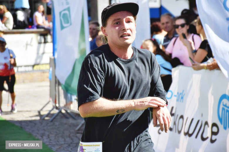 Obcokrajowcy zdominowali 11. edycję Ząbkowickiej Dychy. Na starcie blisko 500 osób [foto]