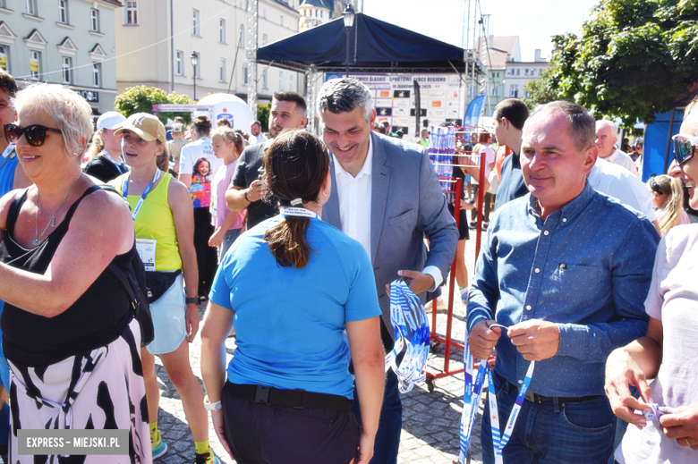 	Obcokrajowcy zdominowali 11. edycję Ząbkowickiej Dychy. Na starcie blisko 500 osób [foto]