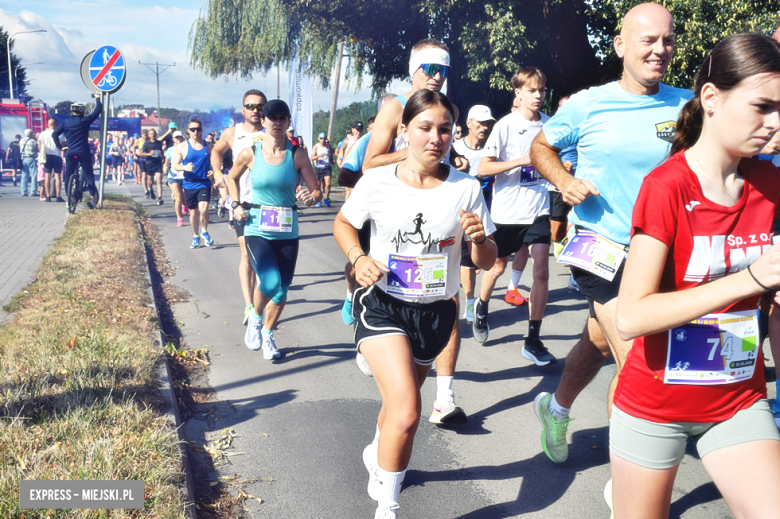 	Obcokrajowcy zdominowali 11. edycję Ząbkowickiej Dychy. Na starcie blisko 500 osób [foto]