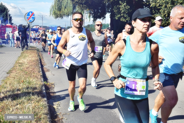 	Obcokrajowcy zdominowali 11. edycję Ząbkowickiej Dychy. Na starcie blisko 500 osób [foto]