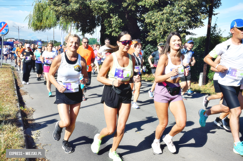 	Obcokrajowcy zdominowali 11. edycję Ząbkowickiej Dychy. Na starcie blisko 500 osób [foto]