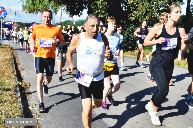 	Obcokrajowcy zdominowali 11. edycję Ząbkowickiej Dychy. Na starcie blisko 500 osób [foto]