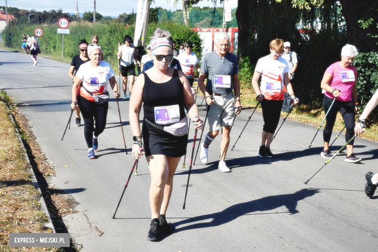 	Obcokrajowcy zdominowali 11. edycję Ząbkowickiej Dychy. Na starcie blisko 500 osób [foto]