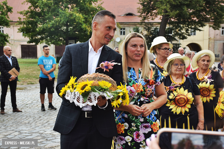 Rolnicy świętowali w Henrykowie. Znamy sołectwo z najładniejszym wieńcem i zasłużonych rolników