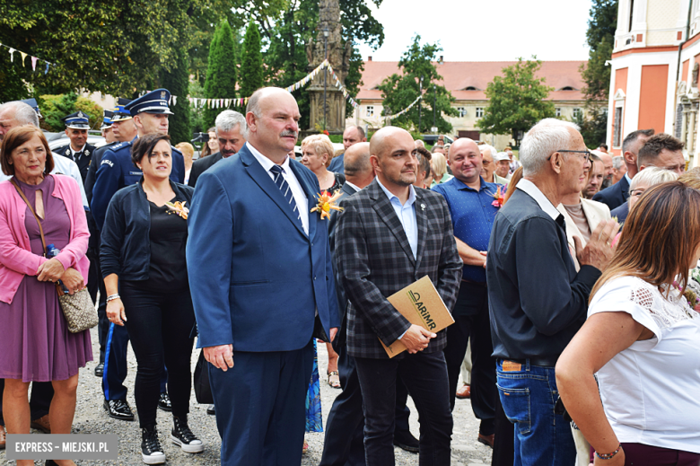 Rolnicy świętowali w Henrykowie. Znamy sołectwo z najładniejszym wieńcem i zasłużonych rolników