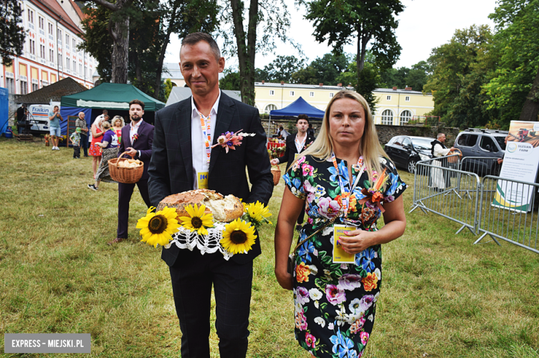 Rolnicy świętowali w Henrykowie. Znamy sołectwo z najładniejszym wieńcem i zasłużonych rolników