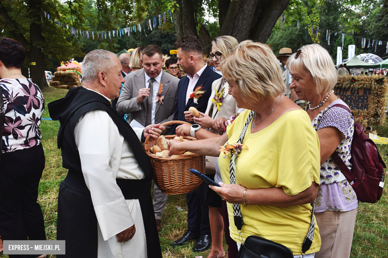 Rolnicy świętowali w Henrykowie. Znamy sołectwo z najładniejszym wieńcem i zasłużonych rolników