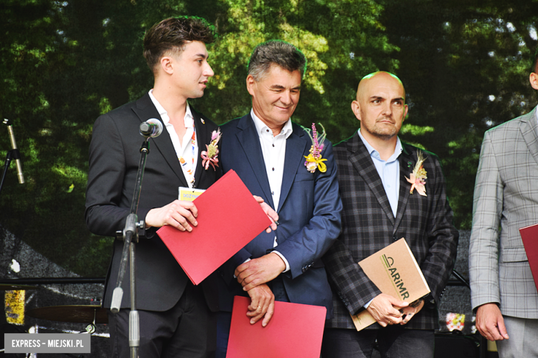 Rolnicy świętowali w Henrykowie. Znamy sołectwo z najładniejszym wieńcem i zasłużonych rolników