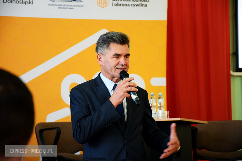 Wojewoda, samorządowcy i przedstawiciele służb o ochronie ludności i obronie cywilnej 