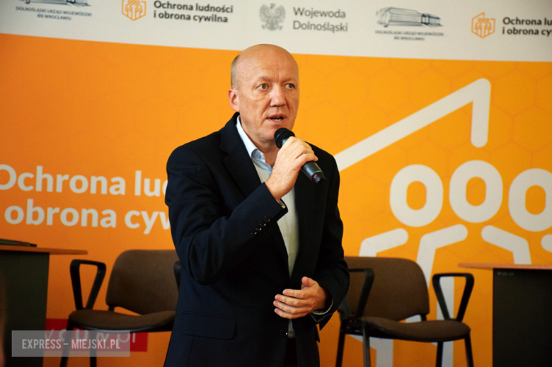 Wojewoda, samorządowcy i przedstawiciele służb o ochronie ludności i obronie cywilnej 