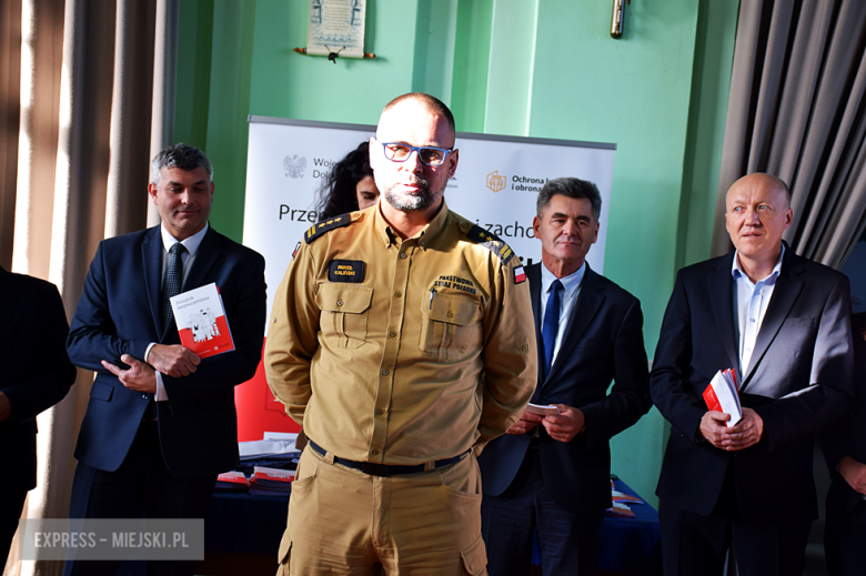 Wojewoda, samorządowcy i przedstawiciele służb o ochronie ludności i obronie cywilnej 