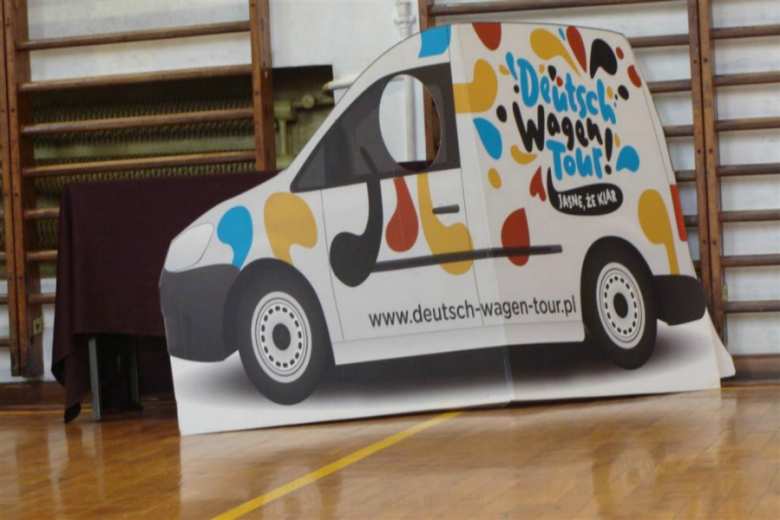 „Deutsch- Wagen-Tour” w gimnazjum nr 2