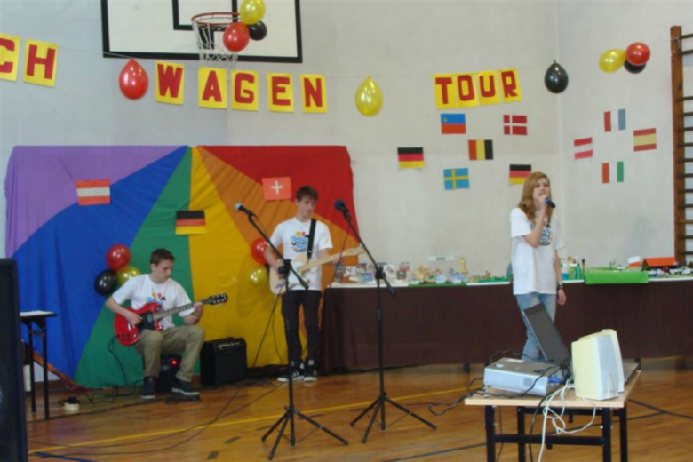 „Deutsch- Wagen-Tour” w gimnazjum nr 2