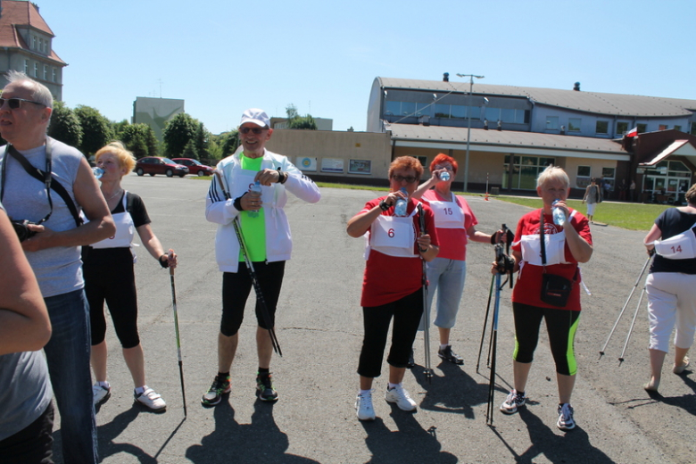 Zawody nordic-walking w Ząbkowicach Śląskich zorganizowane przez ZUTW