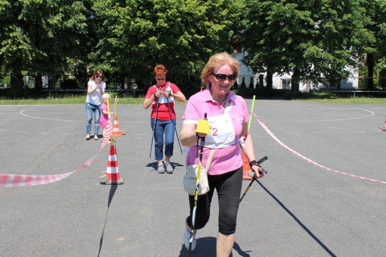 Zawody nordic-walking w Ząbkowicach Śląskich zorganizowane przez ZUTW