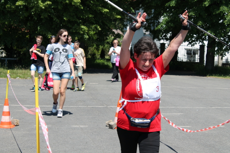 Zawody nordic-walking w Ząbkowicach Śląskich zorganizowane przez ZUTW