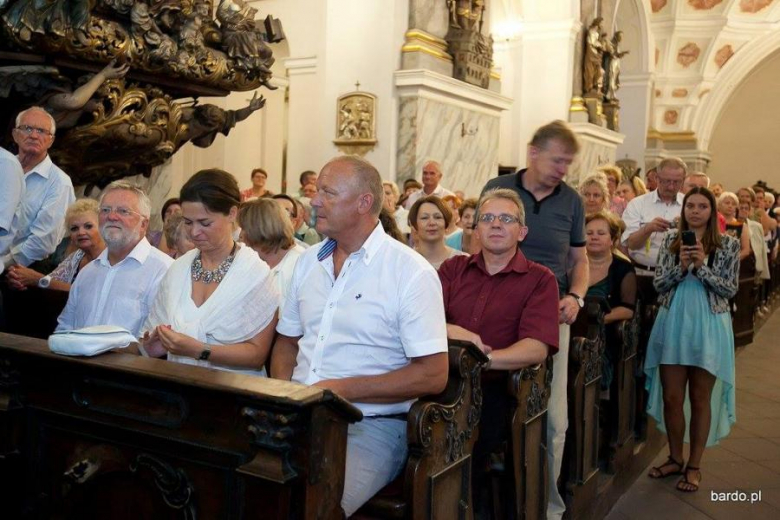 Koncert Zespołu Pieśni i Tańca „Śląsk” w bardzkiej bazylice