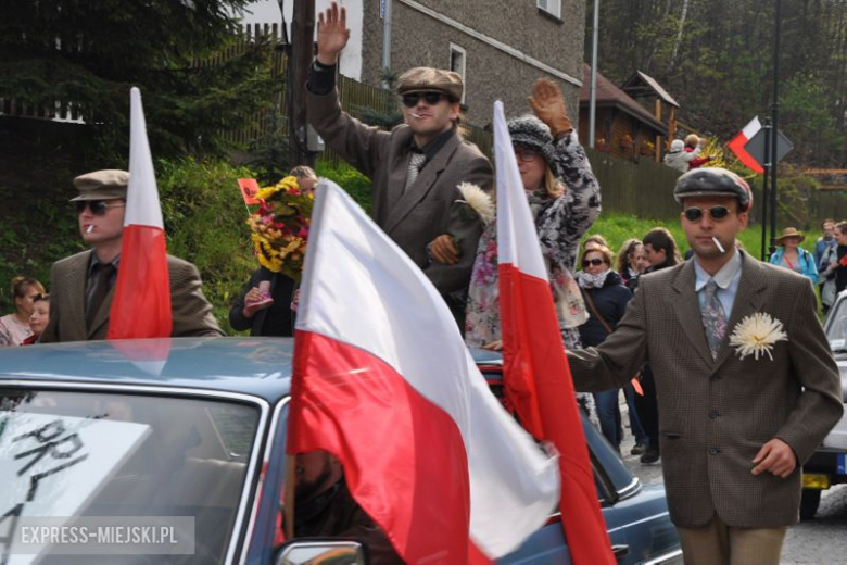 Pierwszomajowy pochód w Srebrnej Górze