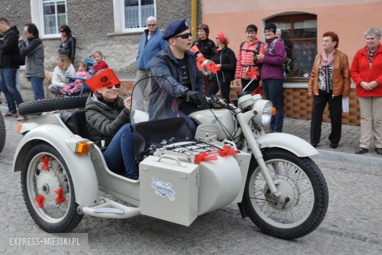 Pierwszomajowy pochód w Srebrnej Górze