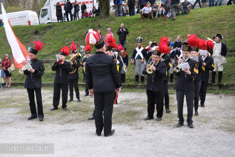 Pierwszomajowy pochód w Srebrnej Górze