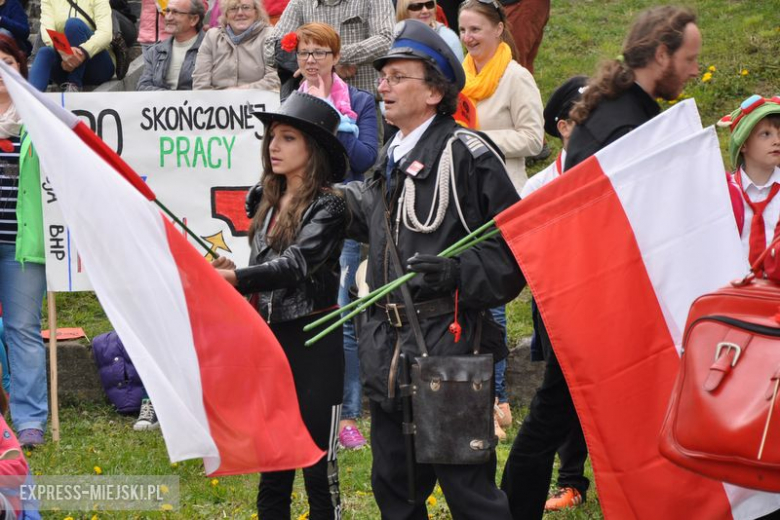 Pierwszomajowy pochód w Srebrnej Górze