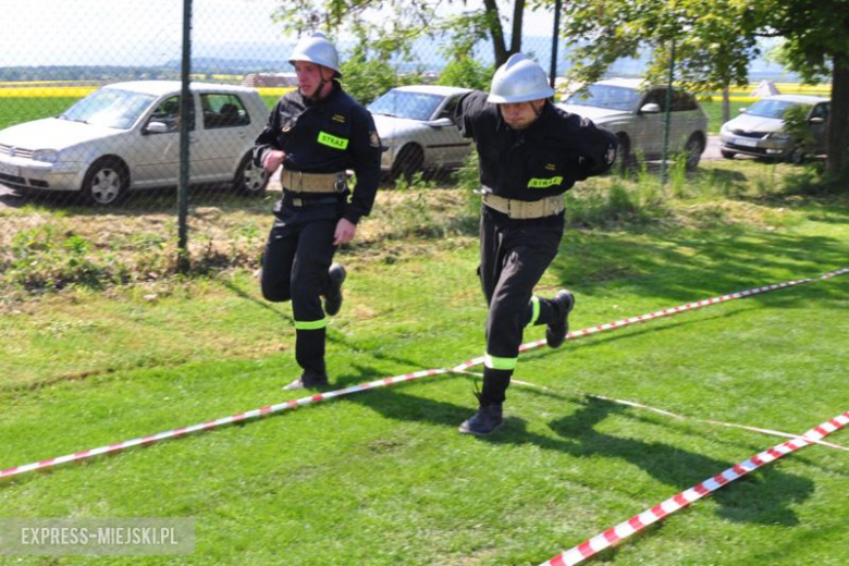 Strażacy z Braszowic okazali się najlepsi w zawodach sportowo-pożarniczych zorganizowanych na boisku w Stolcu